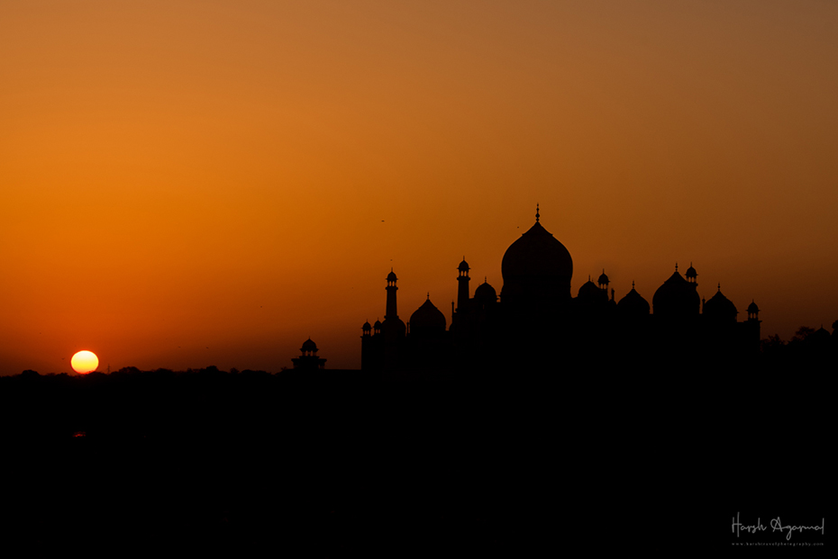 Experience the Magic of a Taj Mahal Sunrise Tour